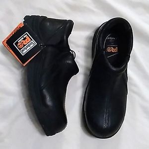 NWT women's Timberland Titan power fit safety toe shoes size 6
